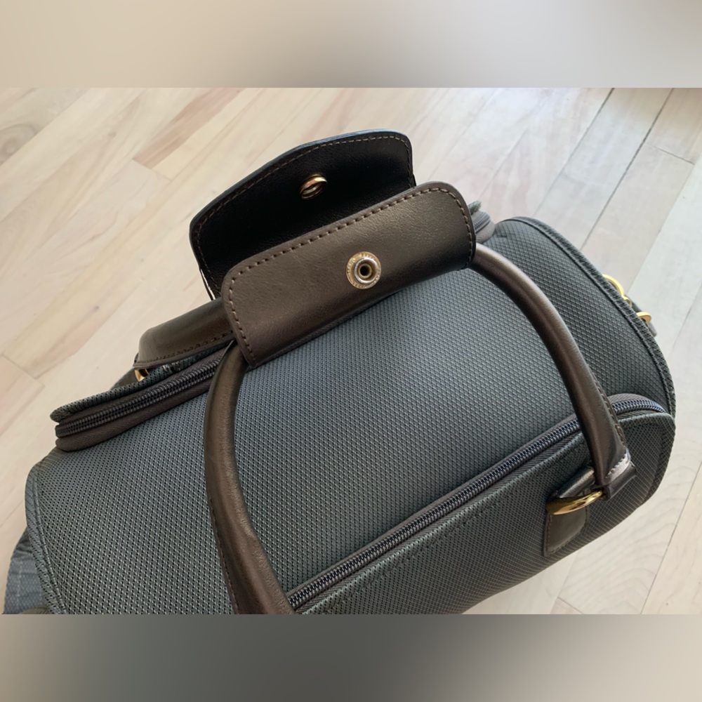 DIANE VON FURSTENBERG - Vintage Travel Vanity Case Weekender Bag w Strap & Pouch - Picture 13 of 13